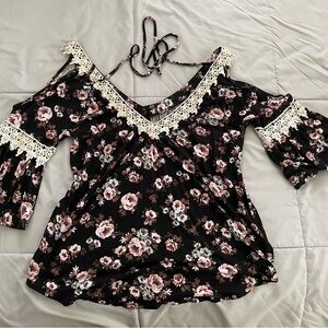 Cold shoulder top